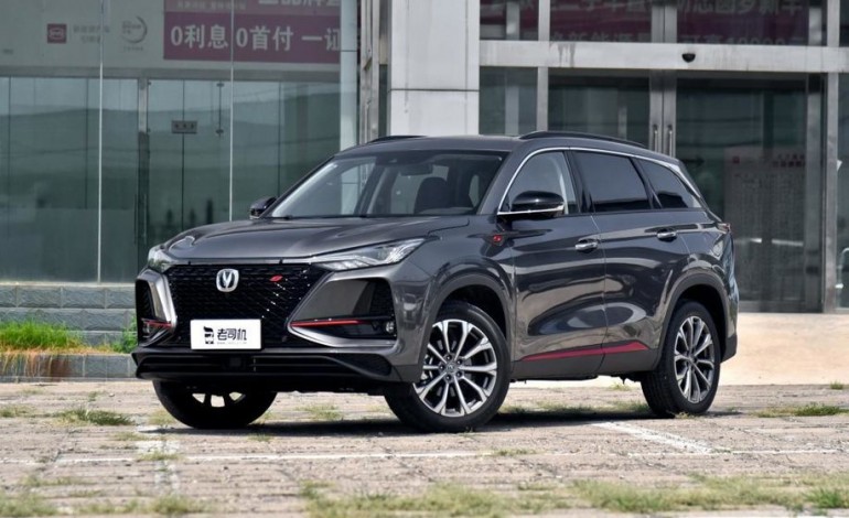 隨扁平化設(shè)計(jì)盛行，長安也更新品牌logo